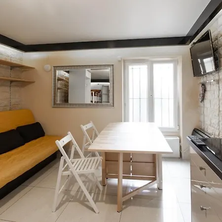 Apartment A Et Desinfection Rigoureux Du Logis *